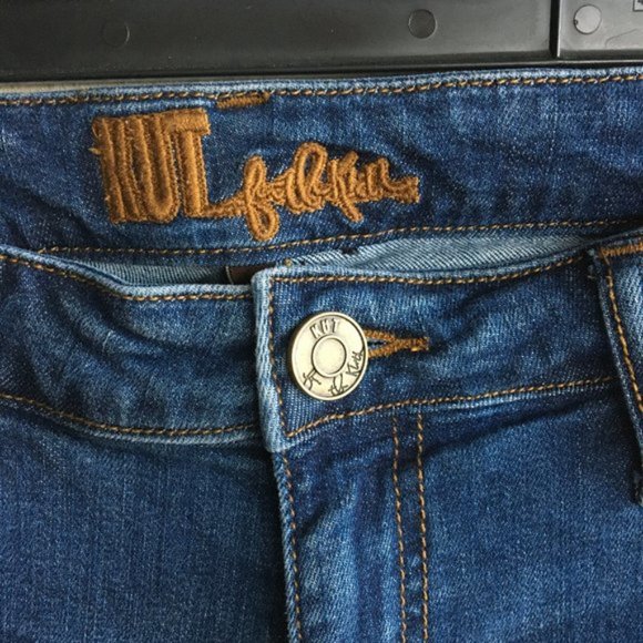 Kut from the Kloth Medium Wash Skinny Jeans Sz. 4 - Picture 5 of 14